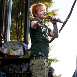 Ed Sheeran in Ed Sheeran Performs Live at Bite of Las Vegas