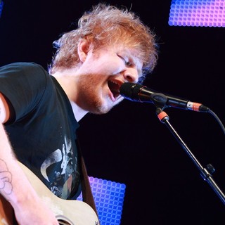 Ed Sheeran Performing at The Festival Hall - ed-sheeran-performing-06