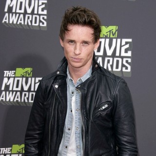 Eddie Redmayne in 2013 MTV Movie Awards - Arrivals