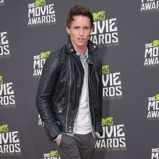 Eddie Redmayne in 2013 MTV Movie Awards - Arrivals