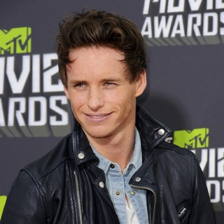 Eddie Redmayne in 2013 MTV Movie Awards - Arrivals