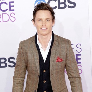 Eddie Redmayne in People's Choice Awards 2013 - Red Carpet Arrivals