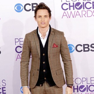 Eddie Redmayne in People's Choice Awards 2013 - Red Carpet Arrivals