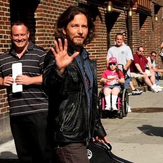 Eddie Vedder in The Late Show with David Letterman - Arrivals