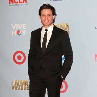Edgar Ramirez in 2012 NCLR ALMA Awards - Press Room