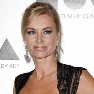 Eileen Davidson in 2011 MOCA Gala: An Artist's Life Manifesto - Arrivals