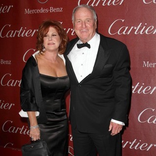 Susie Ekins, Jerry Weintraub in The 23rd Annual Palm Springs International Film Festival Awards Gala - Arrivals