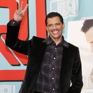 El DeBarge in El DeBarge Attends A CD Signing and Performance