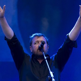 Elbow in Leeds Festival 2011 - Day 1 - elbow-leeds-festival-2011-day-1-06