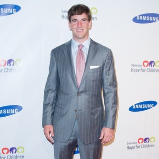 Eli Manning in 2011 Samsung Hope for Children Benefit Gala - Arrivals