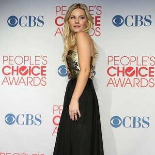 Elisha Cuthbert in 2012 People's Choice Awards - Press Room