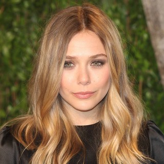 Elizabeth Olsen in 2012 Vanity Fair Oscar Party - Arrivals