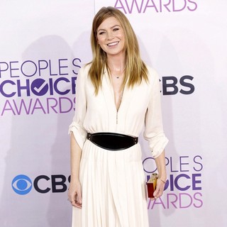 Ellen Pompeo in People's Choice Awards 2013 - Red Carpet Arrivals