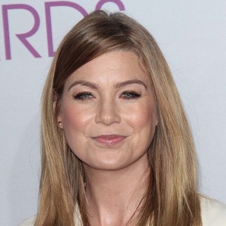 Ellen Pompeo in People's Choice Awards 2013 - Red Carpet Arrivals