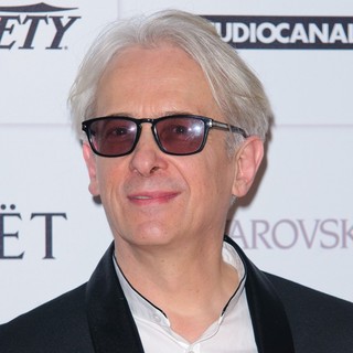 Elliot Grove