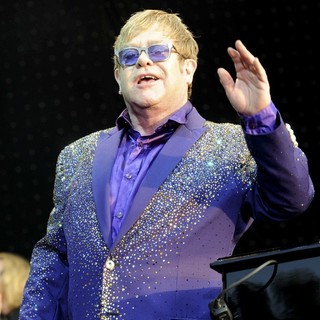 Elton John in Elton John Performing at Tussling Castle