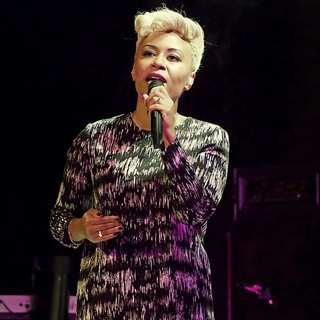 Emeli Sande in Emeli Sande Performing