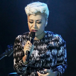 Emeli Sande in Emeli Sande Performing