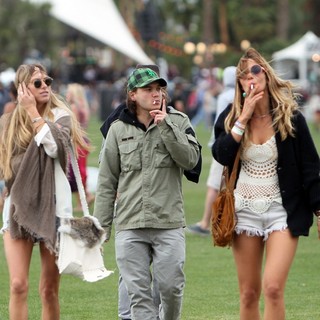 Emile Hirsch in Celebrities at The 2012 Coachella Valley Music and Arts Festival - Day 1
