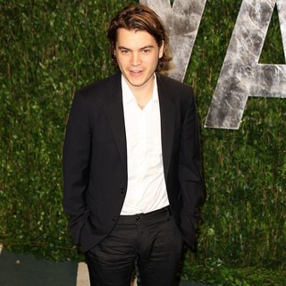 Emile Hirsch in 2012 Vanity Fair Oscar Party - Arrivals