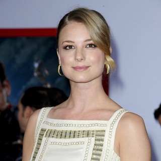 Emily VanCamp in Iron Man 3 Los Angeles Premiere - Arrivals - emily-vancamp-premiere-iron-man-3-03