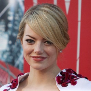 Emma Stone in Los Angeles Premiere of The Amazing Spider-Man - Arrivals