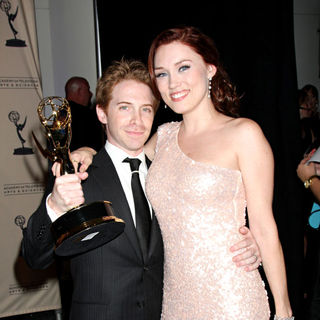 Seth Green, Clare Grant in 2010 Creative Arts Emmy Awards - Press Room