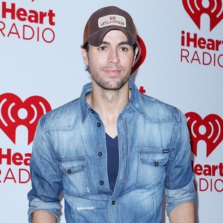 Enrique Iglesias in 2012 iHeartRadio Music Festival - Day 2 - Arrivals