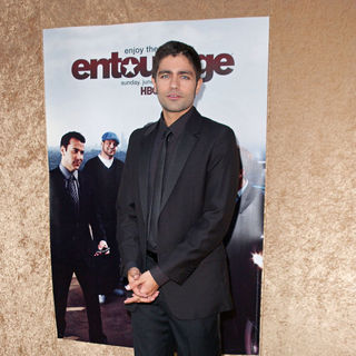 Adrian Grenier in Los Angeles Premiere of The HBO Original Series 'Entourage' - Arrivals