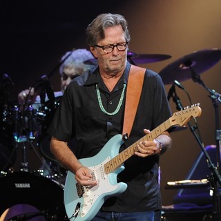 Eric Clapton Performs - eric-clapton-performs-03