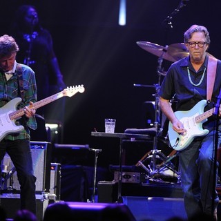 Eric Clapton Performs - eric-clapton-performs-05