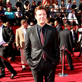 Jason Sudeikis in 2010 ESPY Awards - Arrivals