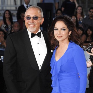 Emilio Estefan, Gloria Estefan in 2011 NCLR ALMA Awards - Arrivals