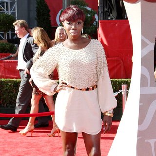 Estelle in The 2011 ESPY Awards