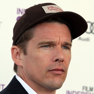 Ethan Hawke in 27th Annual Independent Spirit Awards - Arrivals