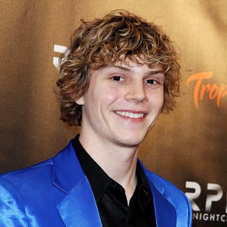 Evan Peters Celebrates His Birthday