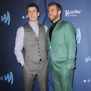 Chris Evans in 24th Annual GLAAD Media Awards - Arrivals - evans-24th-annual-glaad-media-awards-02