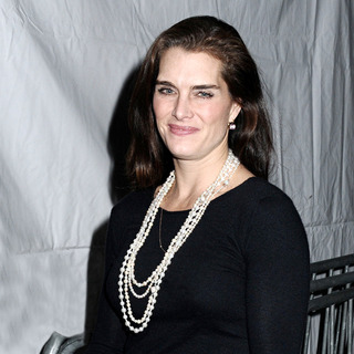 Brooke Shields at Premiere of 'Extraordinary Measures'