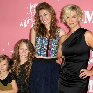 Fiona Eve Facinelli, Lola Ray Facinelli, Luca Bella Facinelli, Jennie Garth in Jennie Garth's 40th Birthday Celebration and Premiere Party for Jennie Garth: A Little Bit Country