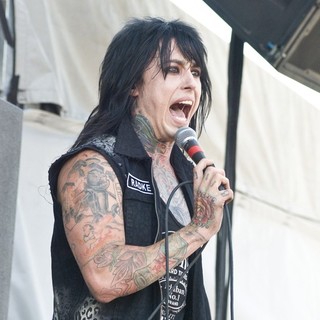 Falling in Reverse Perform at Rock on The Range 2012 - Day 1