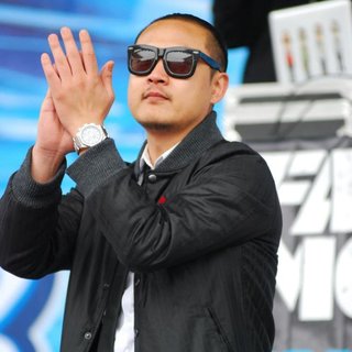 Far East Movement in B96 Pepsi SummerBash 2011