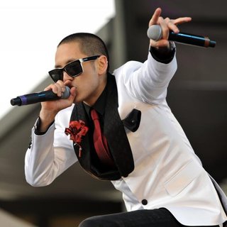 Far East Movement in B96 Pepsi SummerBash 2011
