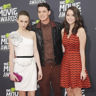 Taissa Farmiga, Israel Broussard, Katie Chang in 2013 MTV Movie Awards - Arrivals