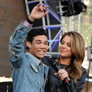 Roshon Fegan, Maria Menounos in 102.7 KIIS FM's Wango Tango 2012 - Show