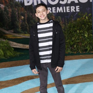 Los Angeles Premiere of The Good Dinosaur - Arrivals