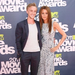 Tom Felton, Jade Gordon in 2011 MTV Movie Awards - Arrivals