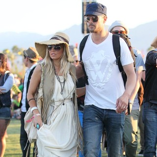 Stacy Ferguson, Josh Duhamel in Celebrities at The 2012 Coachella Valley Music and Arts Festival - Day 2