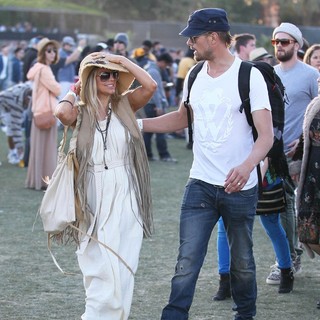 Stacy Ferguson, Josh Duhamel in Celebrities at The 2012 Coachella Valley Music and Arts Festival - Day 2