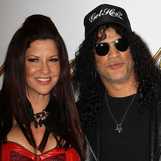 Perla Ferrar, Slash in 102.7 KIIS FM's Jingle Ball 2011 - Arrivals