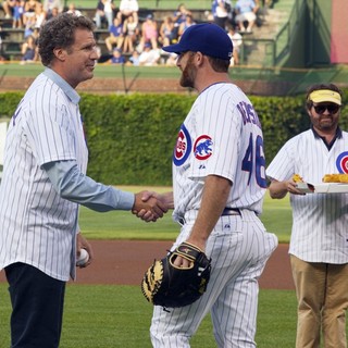 Zach Galifianakis and Will Ferrell Promote Movie The Campaign by Throwing Out A Dueling First Pitch - ferrell-galifianakis-promote-the-campaign-pitch-07